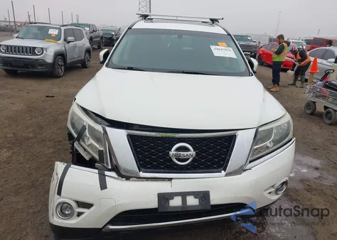 2015 Nissan Pathfinder Platinum/S/Sl/Sv z USA, uszkodzony, nr VIN 5N1AR2MM1FC716976